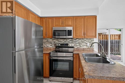 21 Springgarden Crescent, Hamilton, ON - Indoor Photo Showing Kitchen With Double Sink