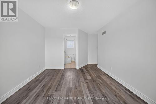 21 Springgarden Crescent, Hamilton, ON - Indoor Photo Showing Other Room
