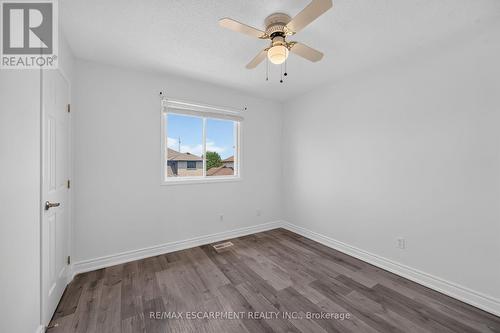 21 Springgarden Crescent, Hamilton, ON - Indoor Photo Showing Other Room