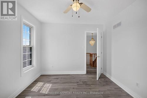 21 Springgarden Crescent, Hamilton, ON - Indoor Photo Showing Other Room