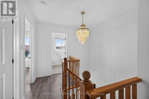21 Springgarden Crescent, Hamilton, ON - Indoor Photo Showing Other Room