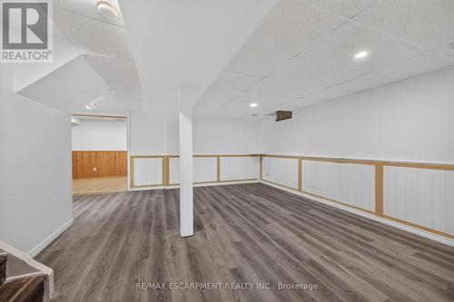 21 Springgarden Crescent, Hamilton, ON - Indoor Photo Showing Other Room