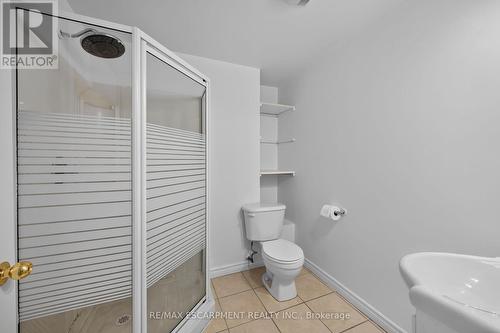 21 Springgarden Crescent, Hamilton, ON - Indoor Photo Showing Bathroom