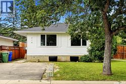 214 Church DRIVE  Regina, SK S4X 1M1