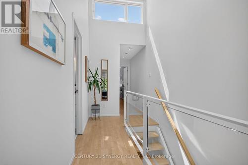 24 Stonehurst Avenue, Ottawa, ON - Indoor Photo Showing Other Room