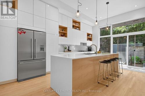 24 Stonehurst Avenue, Ottawa, ON - Indoor Photo Showing Kitchen With Upgraded Kitchen