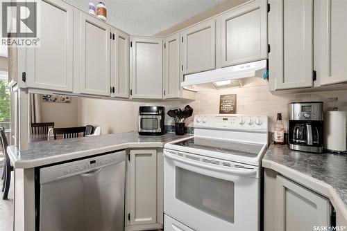 22 Salemka Crescent, Regina, SK - Indoor Photo Showing Kitchen