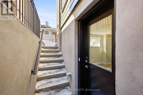 B - 7 GWYNNE AVENUE , Ottawa, Ontario K1Y 1X1 4