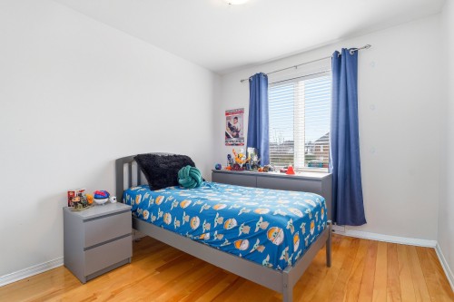 Chambre à coucher - 731 Rue Des Huards, Contrecoeur, QC - Indoor Photo Showing Bedroom