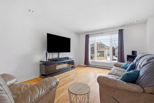 Salon - 731 Rue Des Huards, Contrecoeur, QC - Indoor Photo Showing Living Room