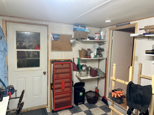 Atelier - 278 Boul. Perron O., Caplan, QC - Indoor