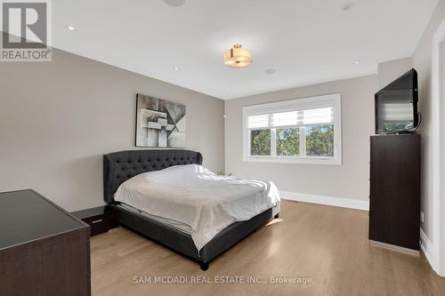 1196 Strathy Avenue, Mississauga, ON - Indoor Photo Showing Bedroom