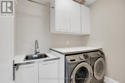 1196 Strathy Avenue, Mississauga, ON - Indoor Photo Showing Laundry Room
