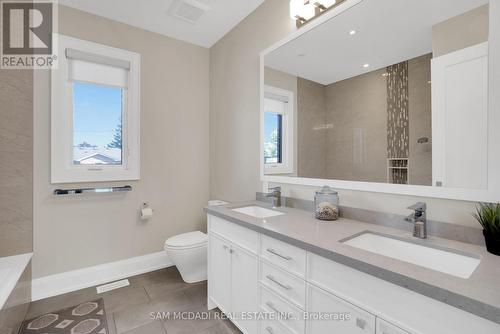 1196 Strathy Avenue, Mississauga, ON - Indoor Photo Showing Bathroom