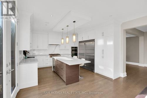 1196 Strathy Avenue, Mississauga, ON - Indoor Photo Showing Kitchen
