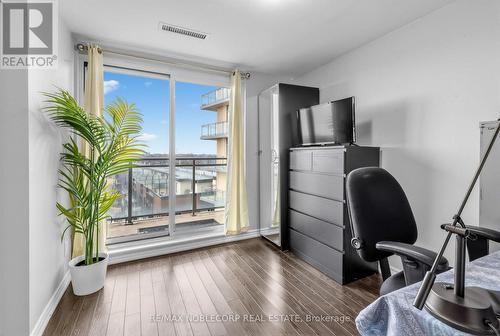 610 - 7730 Kipling Avenue, Vaughan, ON - Indoor
