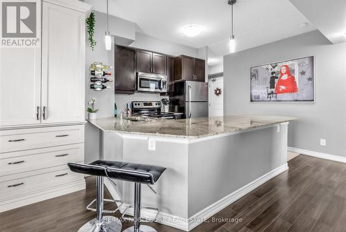 610 - 7730 Kipling Avenue, Vaughan, ON - Indoor Photo Showing Kitchen With Upgraded Kitchen