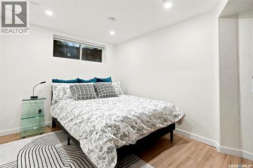 306 Valleyview Boulevard, Caronport, SK - Indoor Photo Showing Bedroom