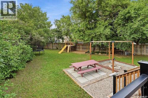 306 Valleyview Boulevard, Caronport, SK - Outdoor With Backyard