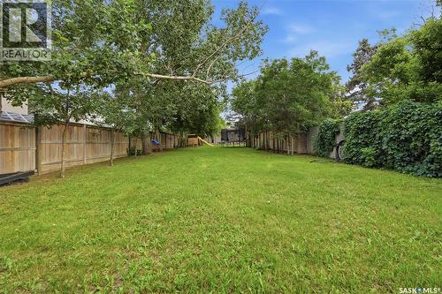 306 Valleyview Boulevard, Caronport, SK - Outdoor With Backyard