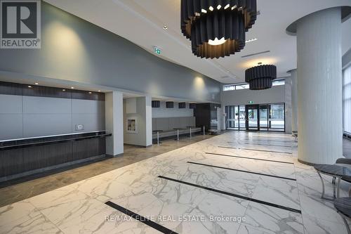 Ph 10 - 105 Oneida Crescent, Richmond Hill, ON - Indoor