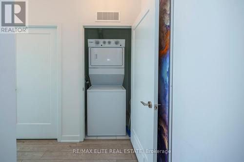 Ph 10 - 105 Oneida Crescent, Richmond Hill, ON - Indoor Photo Showing Laundry Room
