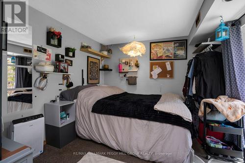 1435 Fox Road, Severn, ON - Indoor Photo Showing Bedroom