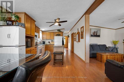 1435 Fox Road, Severn, ON - Indoor Photo Showing Kitchen