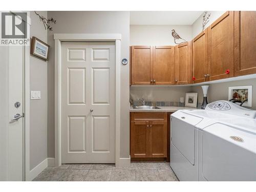 6833 Meadows Drive Unit# 28, Oliver, BC - Indoor Photo Showing Laundry Room