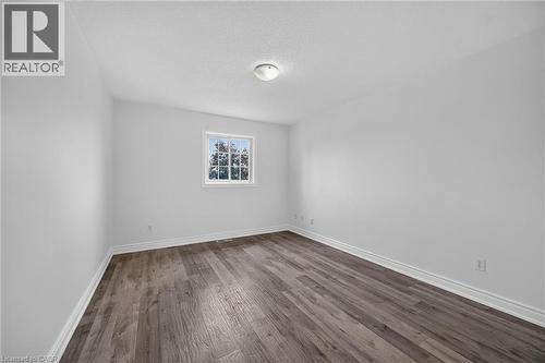 21 Springgarden Crescent, Hamilton, ON - Indoor Photo Showing Other Room