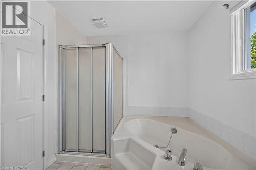 21 Springgarden Crescent, Hamilton, ON - Indoor Photo Showing Bathroom