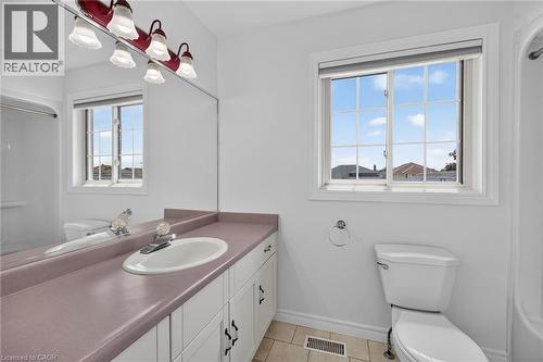 21 Springgarden Crescent, Hamilton, ON - Indoor Photo Showing Bathroom