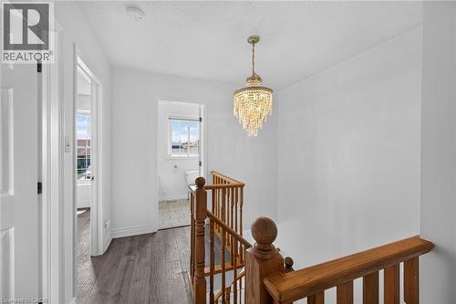 21 Springgarden Crescent, Hamilton, ON - Indoor Photo Showing Other Room
