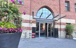 213 - 5 ST JOSEPH STREET Toronto, ON M4Y 0B6