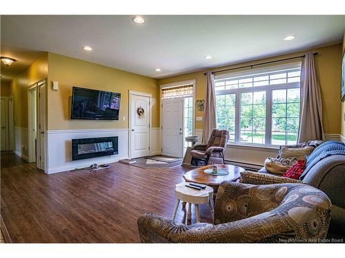87 Dexter Cres, Lincoln, NB 