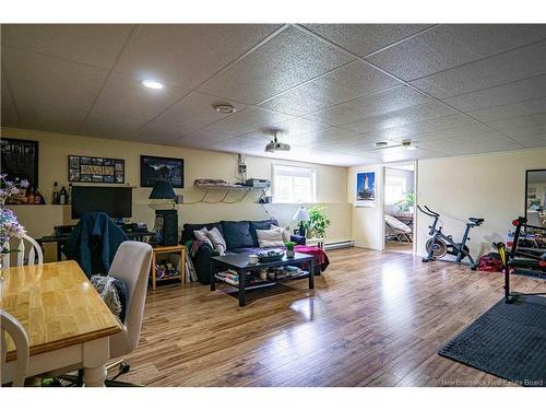 87 Dexter Cres, Lincoln, NB 