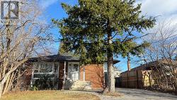 (MAIN) - 95 SUSSEX AVENUE Richmond Hill, ON L4C 2E8