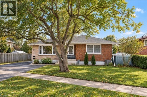 557 LAKE Street  St. Catharines, ON L2N 4J1