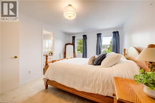 210 Highland Crescent Unit# 11, Kitchener, ON - Indoor Photo Showing Bedroom