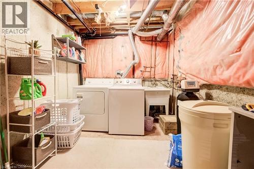 210 Highland Crescent Unit# 11, Kitchener, ON - Indoor Photo Showing Laundry Room