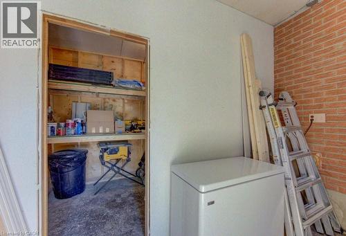 Mudroom entrance to basement (unit 2) and storage - 136 Dunsmere Drive, Kitchener, ON - Indoor
