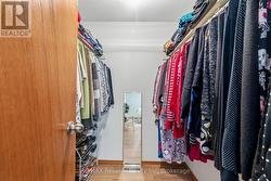 Walk in Closet - 