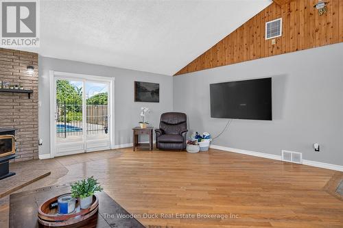 20 Vollering Road, Otonabee-South Monaghan, ON - Indoor Photo Showing Living Room With Fireplace