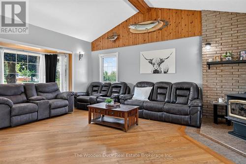 20 Vollering Road, Otonabee-South Monaghan, ON - Indoor Photo Showing Living Room With Fireplace