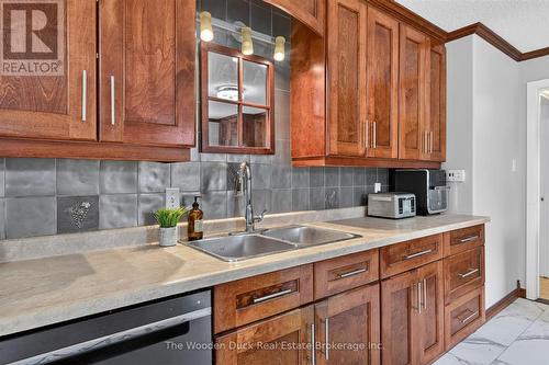20 Vollering Road, Otonabee-South Monaghan, ON - Indoor Photo Showing Kitchen With Double Sink