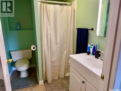 41 Campbell Place, Clavet, SK - Indoor Photo Showing Bathroom
