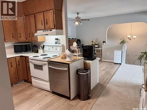 41 Campbell Place, Clavet, SK - Indoor Photo Showing Kitchen