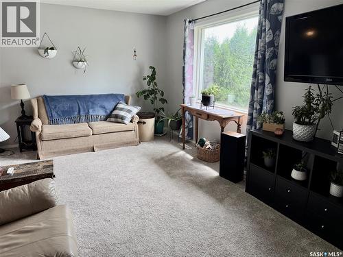 41 Campbell Place, Clavet, SK - Indoor Photo Showing Living Room