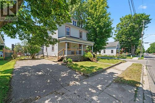 98 Drummond Street E, Perth, ON - Outdoor With Deck Patio Veranda