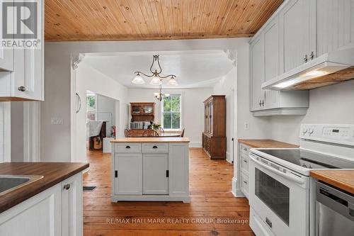 98 Drummond Street E, Perth, ON - Indoor Photo Showing Kitchen